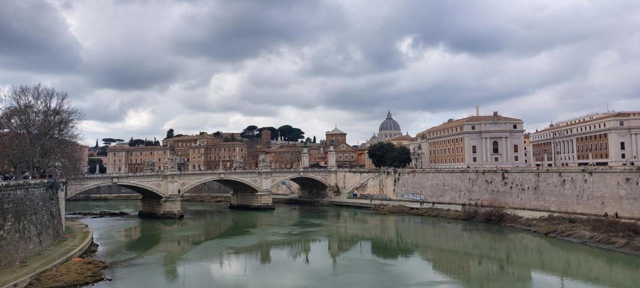 Pantofola Del Papa Luxury At Vatican Apartment Roma Exterior foto